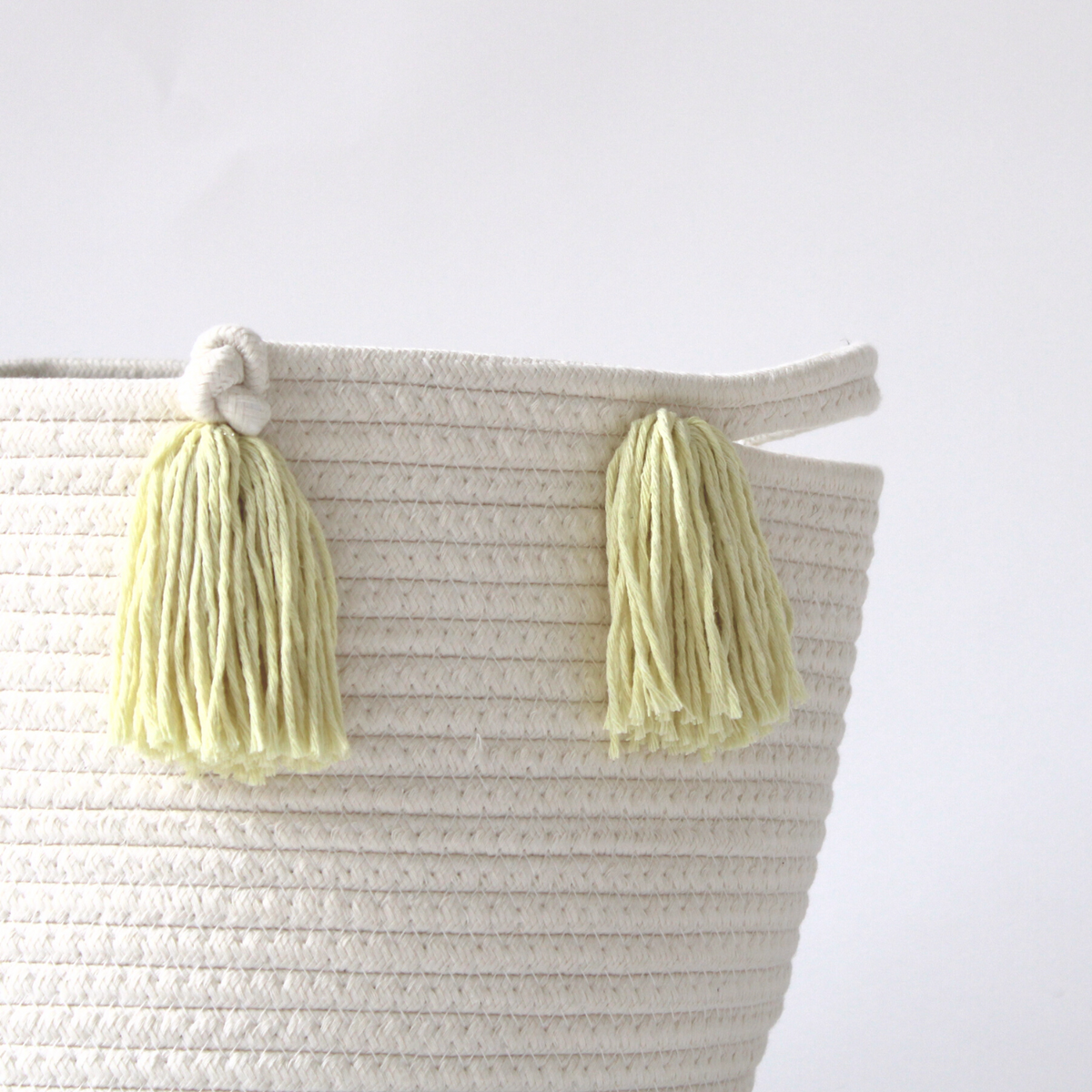 Buttercream Tassel Basket - Medium